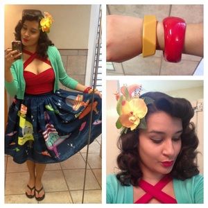 The Oblong Box skirt flying Moai